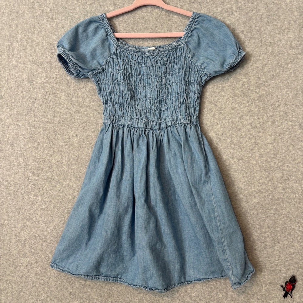 The Children's Place Girls 5/6 Chambray Smocked Dress Blue Denim Short Sleeve - Picture 1 of 8